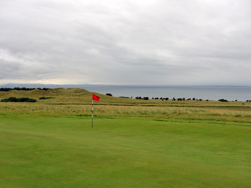 5th Hole at Muirfield - The Honourable Company of Edinburgh Golfers (559 Yard Par 5)